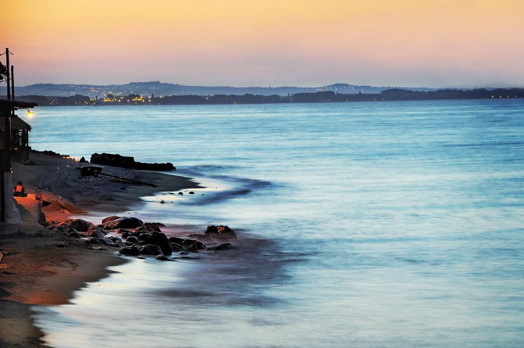Olympos Beach Plaka Exterior foto