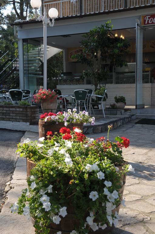 Olympos Beach Plaka Exterior foto